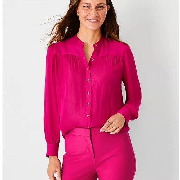 🌷EUC - ANN TAYLOR SHIRRED YOKE SHIRT - Picture 5 of 12